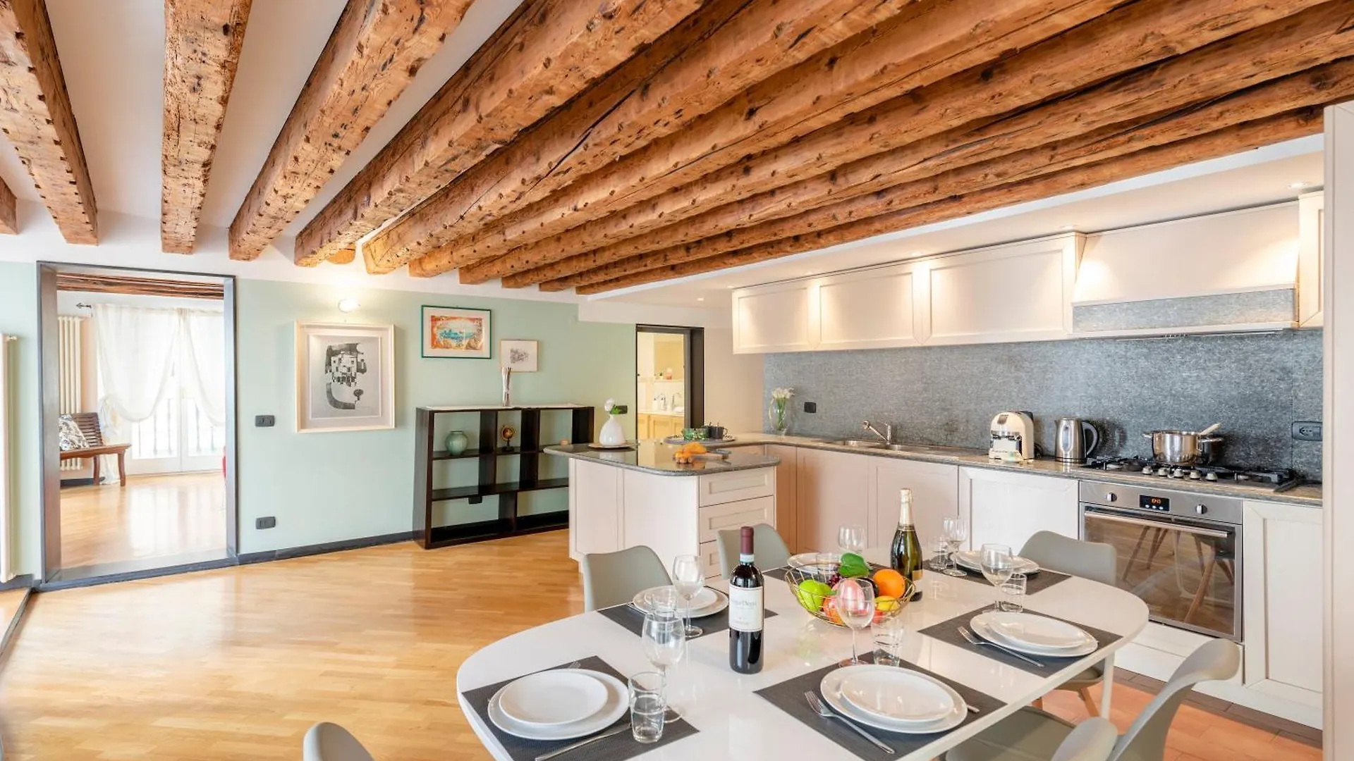 Beautiful Flat In The Historic Center - Happy Rentals Genoa
