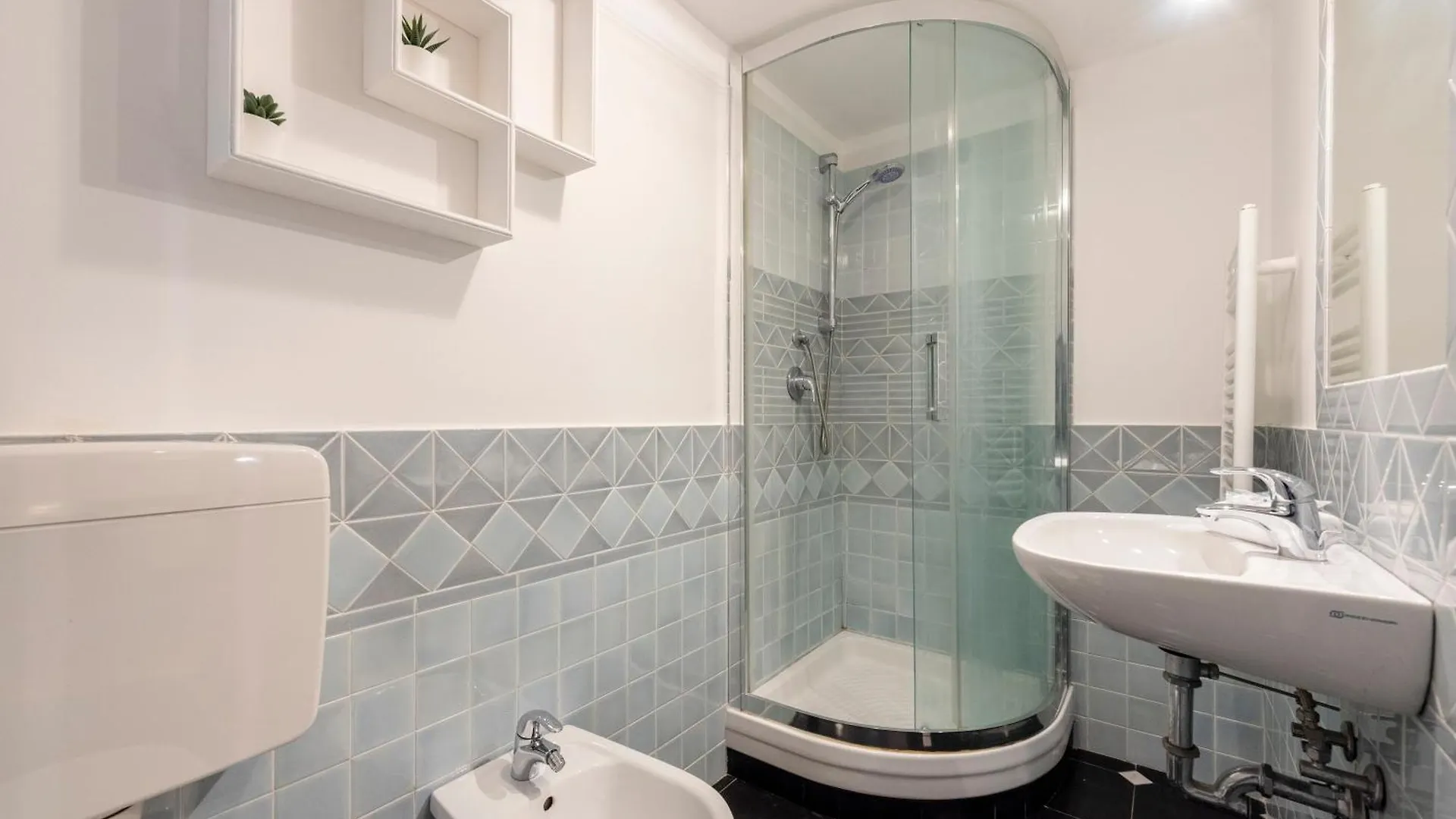 Beautiful Flat In The Historic Center - Happy Rentals Genoa