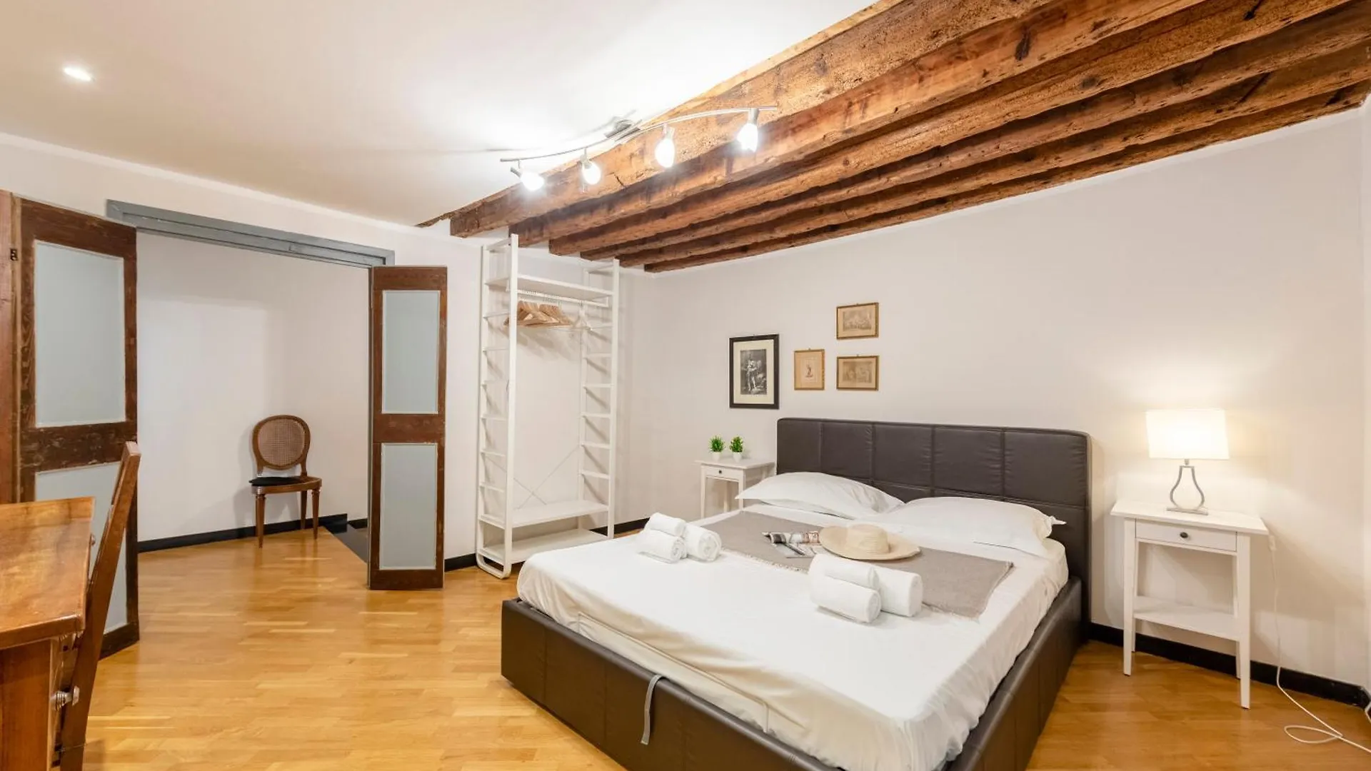 Apartment Beautiful Flat In The Historic Center - Happy Rentals Genoa
